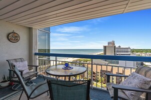 Condo, 3 Bedrooms, Ocean View (1201) | Balkoni