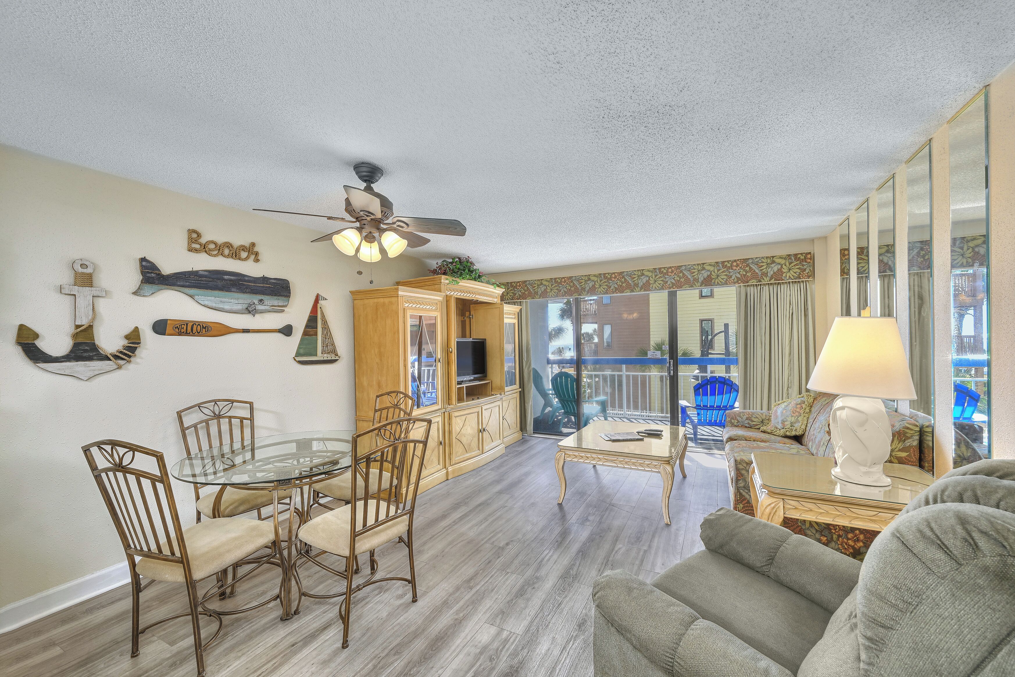 Condo, 3 Bedrooms, Ocean View (1201) | Wohnbereich | Fernseher, DVD-Player