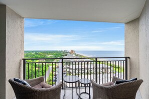 ベーシック コンドミニアム 1 ベッドルーム バルコニー パーシャル オーシャン ビュー (1603) | バルコニー