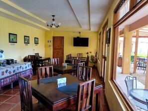 Breakfast, lunch, dinner served; Regional cuisine  - Paraíso Orocay Lodge (Paraiso)