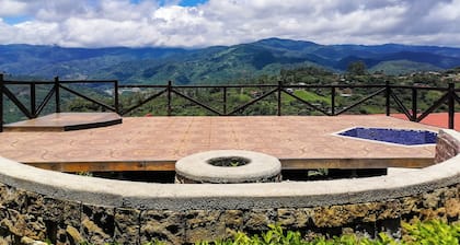 Paraíso Orocay Lodge