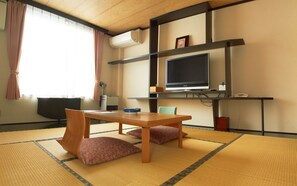Japanese Style Room, No Bathroom, Non Smoking | In-room safe, desk, bed sheets - Lamp No Yado Moritsubetsu (Tsubetsu)