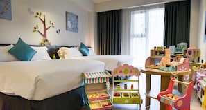 Quarto quádruplo com design assinado | Vista do quarto