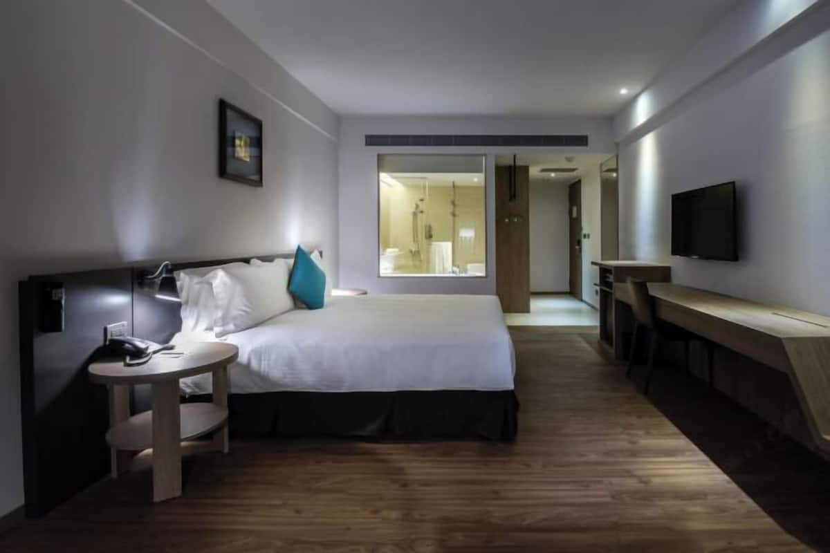 1 chambre, coffres-forts dans les chambres, bureau, rideaux occultants