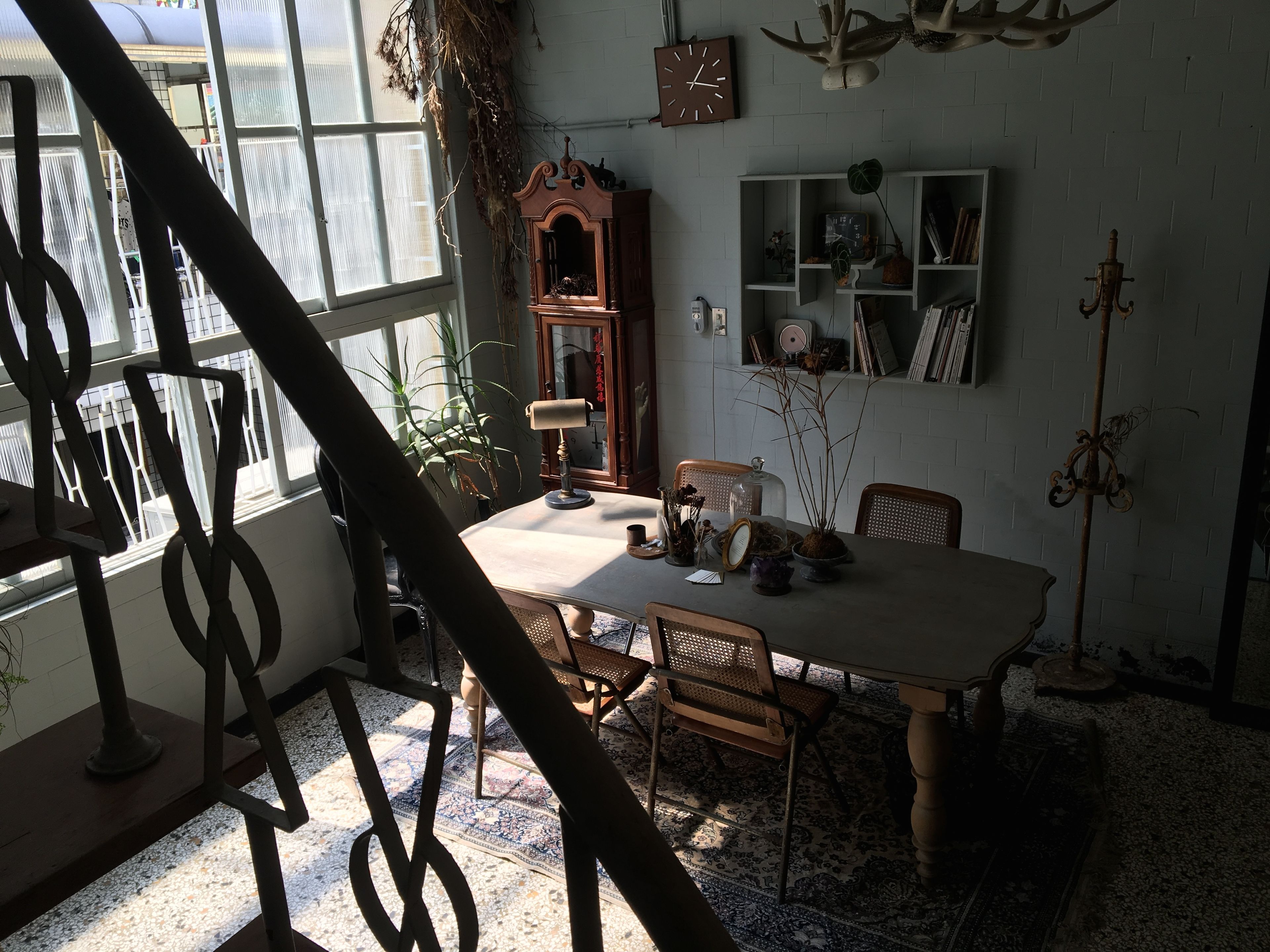 Khu vực ăn uống tại phòng