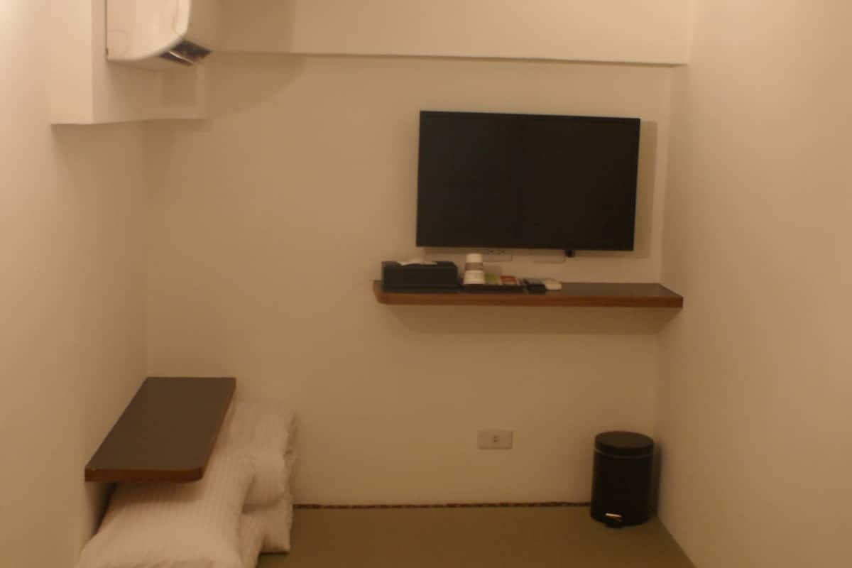 Habitación doble, futón | Escritorio, insonorización, wifi gratis y ropa de cama