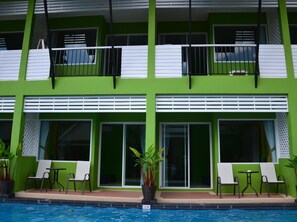 Bagian depan properti