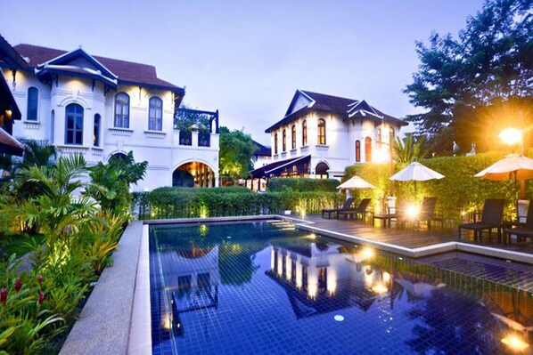 Outdoor pool, pool umbrellas, pool loungers