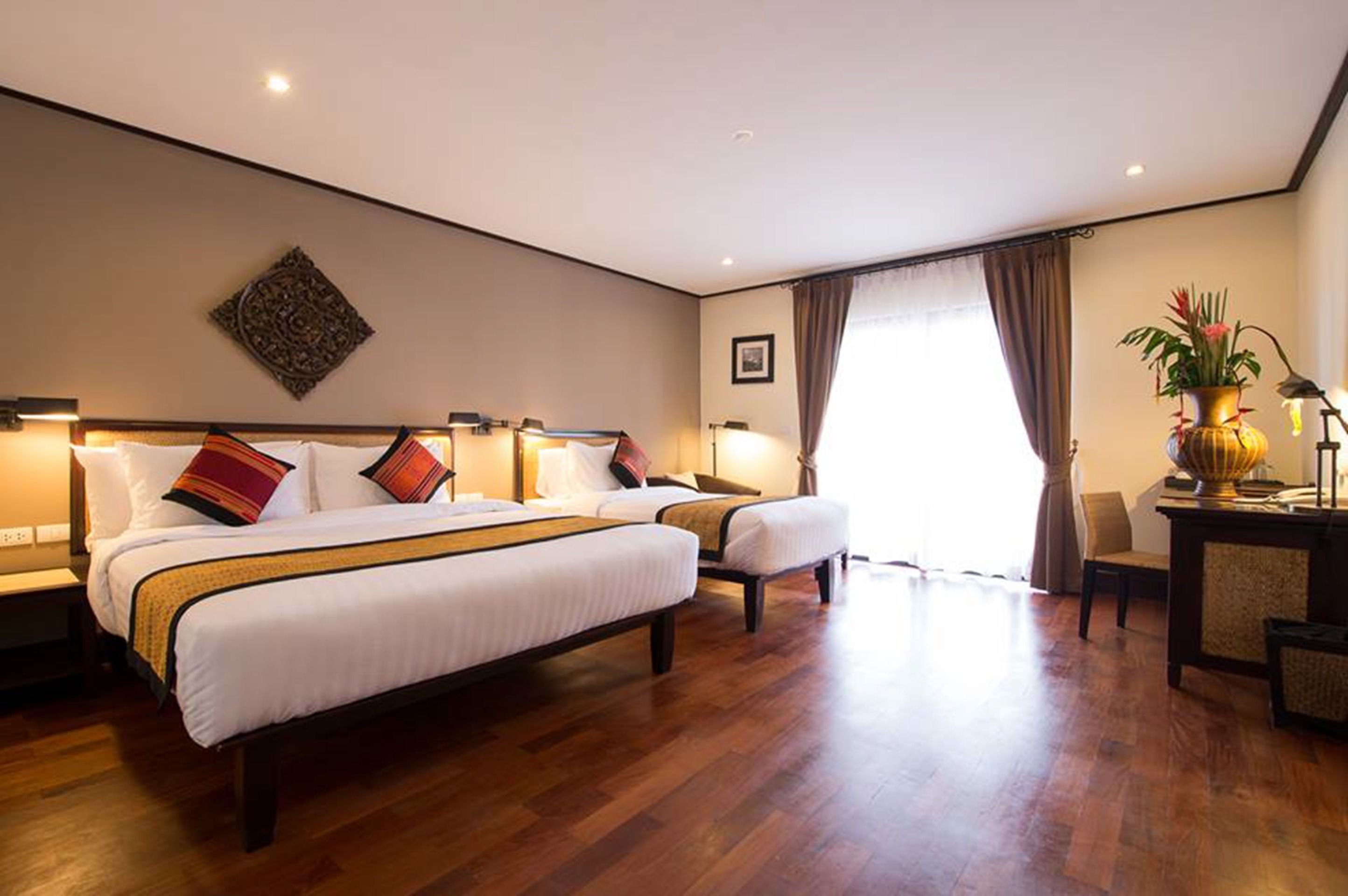 savvy trio room | free minibar, in-room safe, desk, free wifi