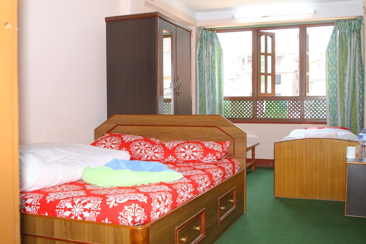 Family Room, Multiple Beds, Mountain View