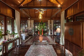 Entrada interior