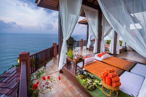 ห้องทรีทเมนท์สำหรับคู่รัก, ทรีทเมนท์ดูแลผิว, อโรมาเธอราพี, การนวดแผนไทย