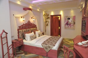 Premium bedding, free minibar, in-room safe, desk - Ayna Hotel Istanbul (Istanbul)