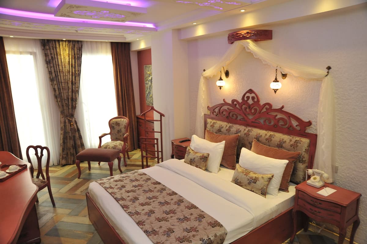 Deluxe Suite
