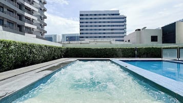 Outdoor pool, sun loungers