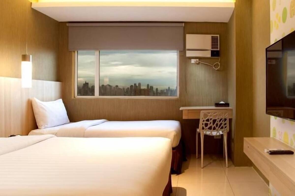 In-room safe, desk, soundproofing, iron/ironing board (on request)