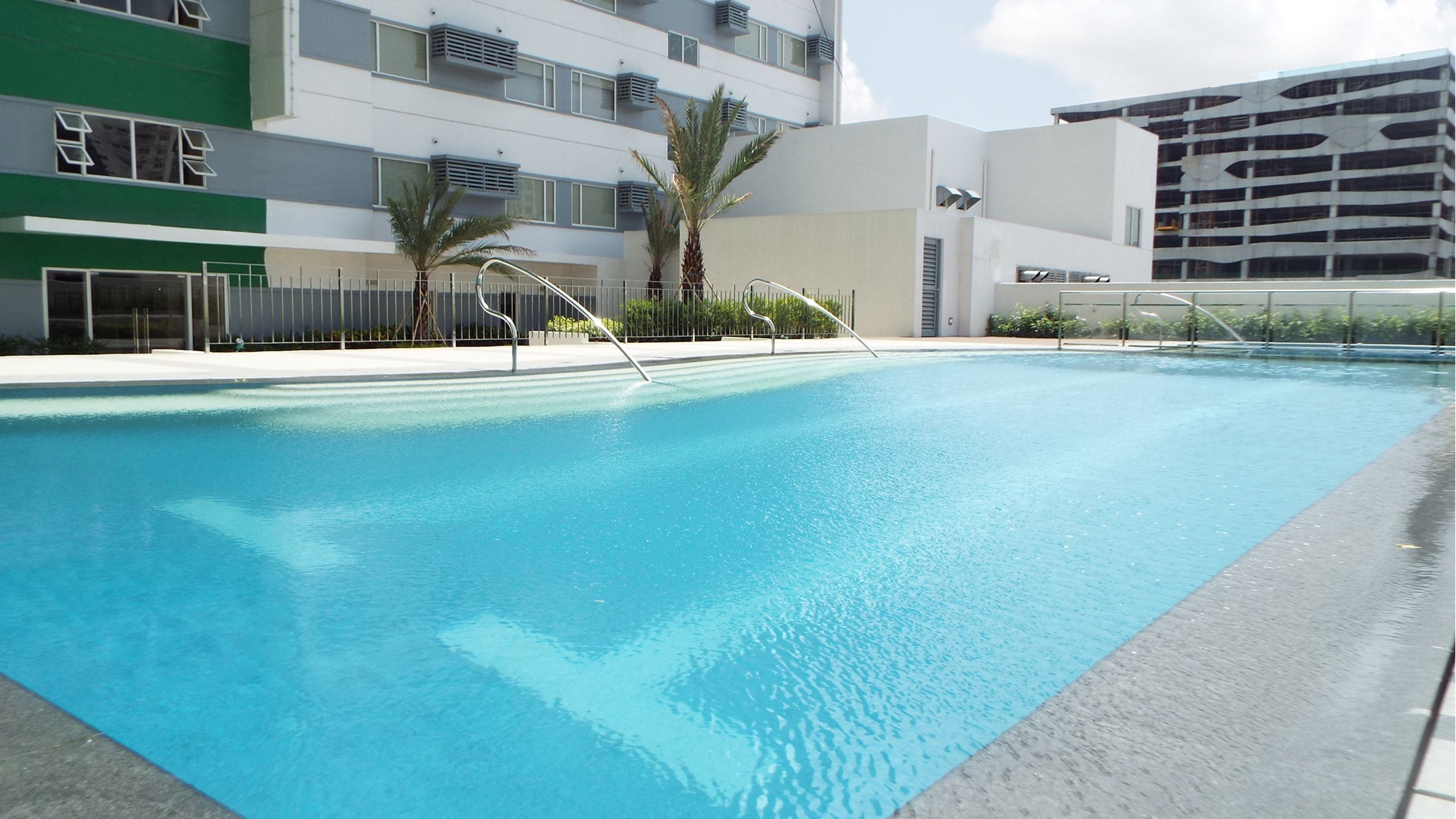 outdoor pool, pool loungers