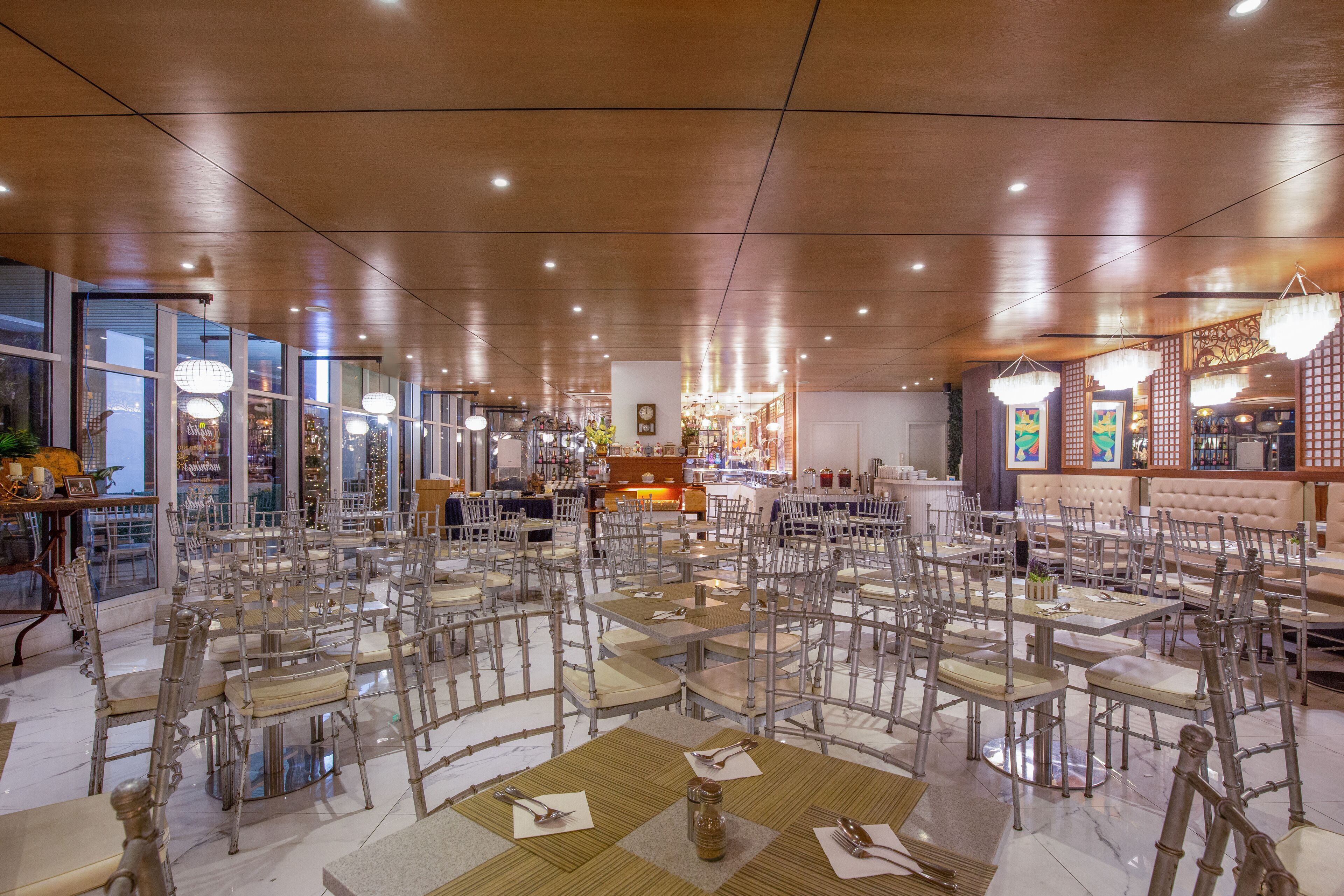 breakfast, lunch, dinner served; asian cuisine