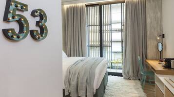 ๋๋ธ๋ฃธ, ์๋ด ์ ๋ง (Boulevard) | ๊ฐ์ค์์ ๋ณด์ด๋ ์ ๋ง