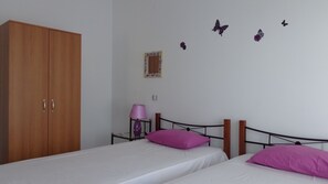 Apartment, 3 Bedrooms | 1 bedroom, minibar, in-room safe, iron/ironing board - Mouses-X (Nea Propontida)