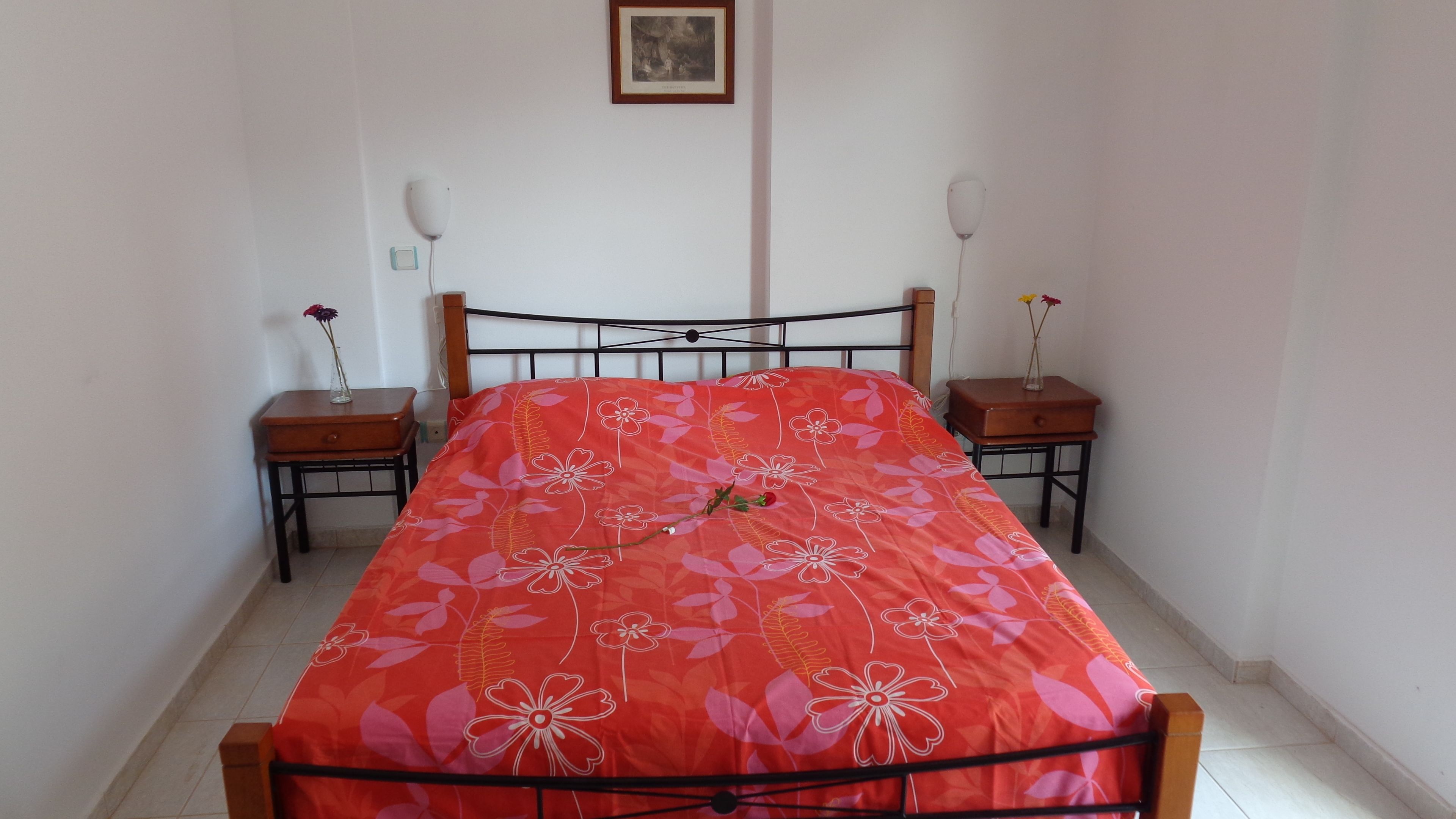 Apartamento, 3 habitaciones | 1 dormitorio, minibar, caja fuerte y tabla de planchar con plancha