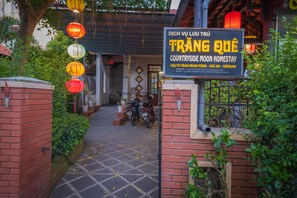Bicycling - Countryside Moon Homestay (Da Nang)