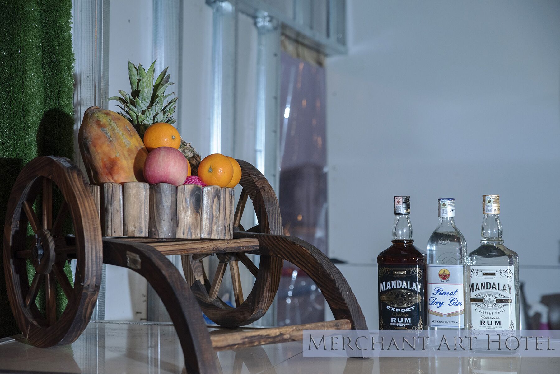 breakfast, lunch, dinner served; dim sum