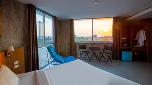 Luxury Room, Sea View | Desk, blackout curtains, free WiFi, bed sheets - B2 Jomtien Pattaya Boutique & Budget Hotel (Pattaya)