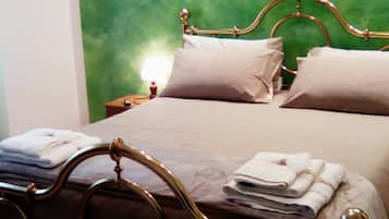 Double Room | Premium bedding, desk, soundproofing, iron/ironing board