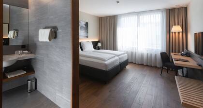 Hotel one66