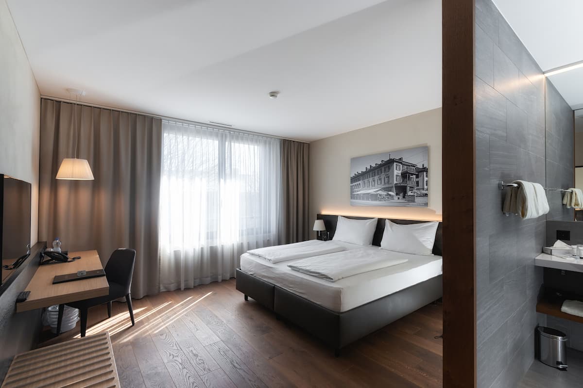 Double Room | Premium bedding, down comforters, in-room safe, desk