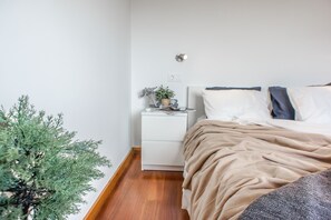 3 bedrooms, laptop workspace, iron/ironing board, free WiFi - Trendy Apartments (Funchal)