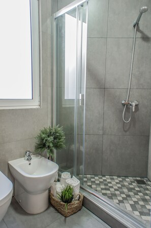 Panoramic Apartment, 2 Bedrooms, Kitchen | Bathroom - Trendy Apartments (Funchal)