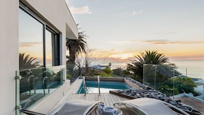 Premier Apartment, 3 Bedrooms, Ocean View, Sea Facing | Balcony view - Lions Eye Luxury Apartments (Cape Town)