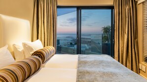 Premier Apartment, 3 Bedrooms, Ocean View, Sea Facing - Lions Eye Luxury Apartments (Cape Town)