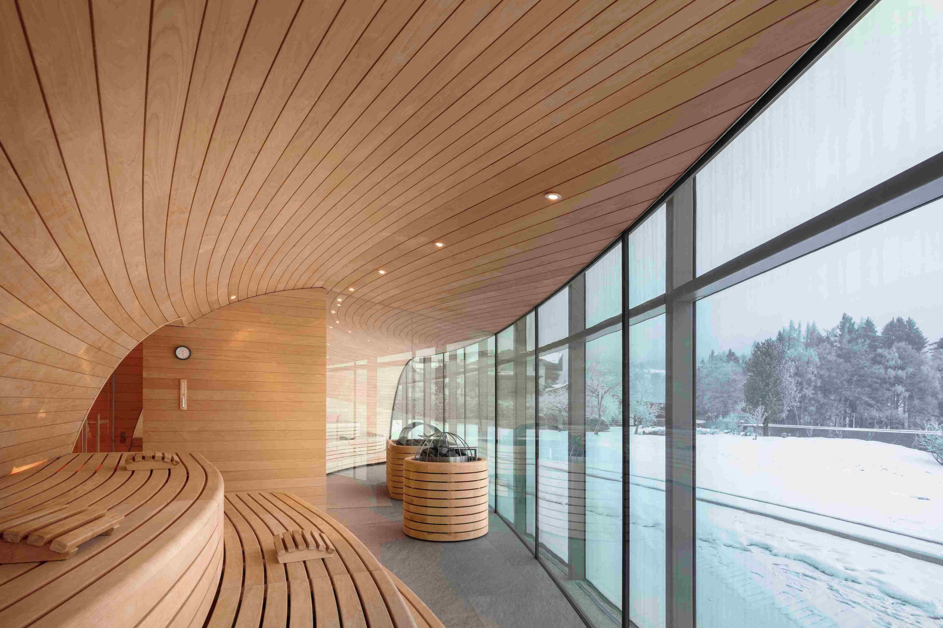 Sauna, hot tub, steam room, body treatments, hot stone massages