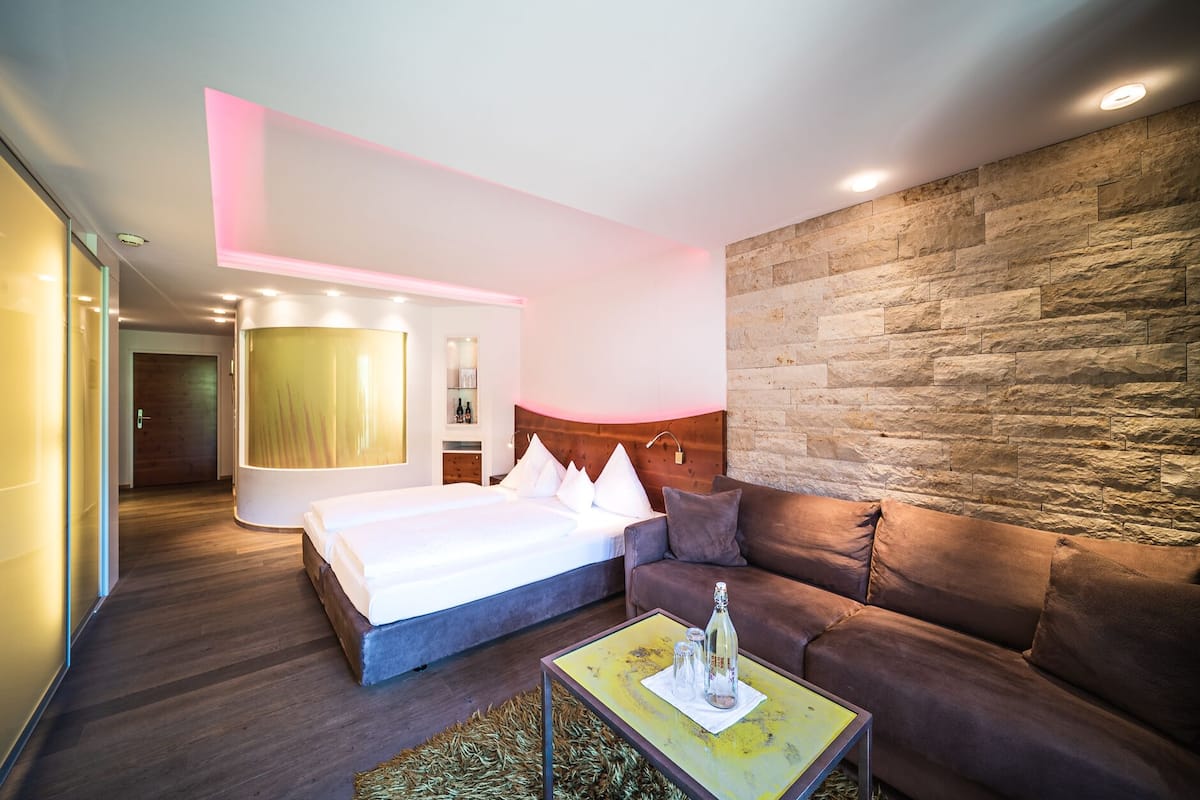 Deluxe Double Room, Balcony, Mountain View | Premium bedding, minibar, in-room safe, desk