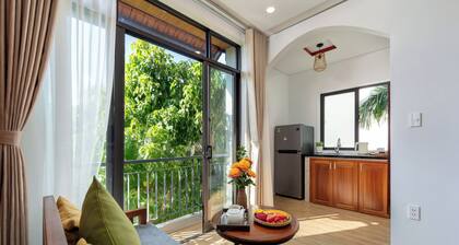 Red Flower Cottages Homestay