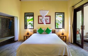 Cherry Room | Room amenity