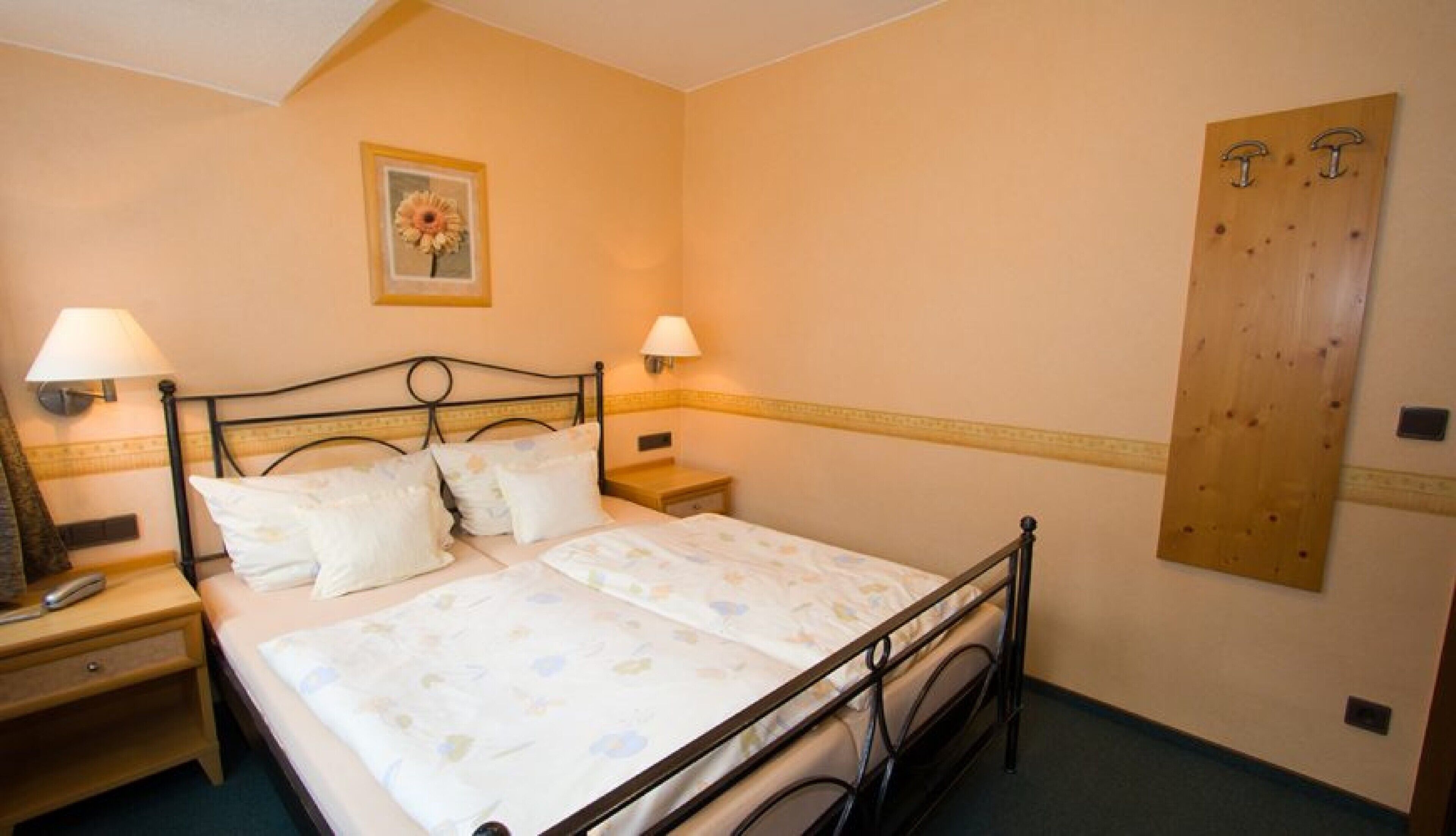 cots/infant beds, free wifi, bed sheets