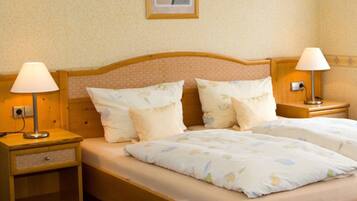 Cots/infant beds, free WiFi, bed sheets