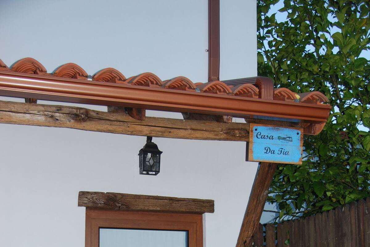 House, 2 Bedrooms, Kitchenette, Courtyard Area (Casa da Tia) | Kalis bunyi, seterika/papan seterika, Wi-fi percuma 
