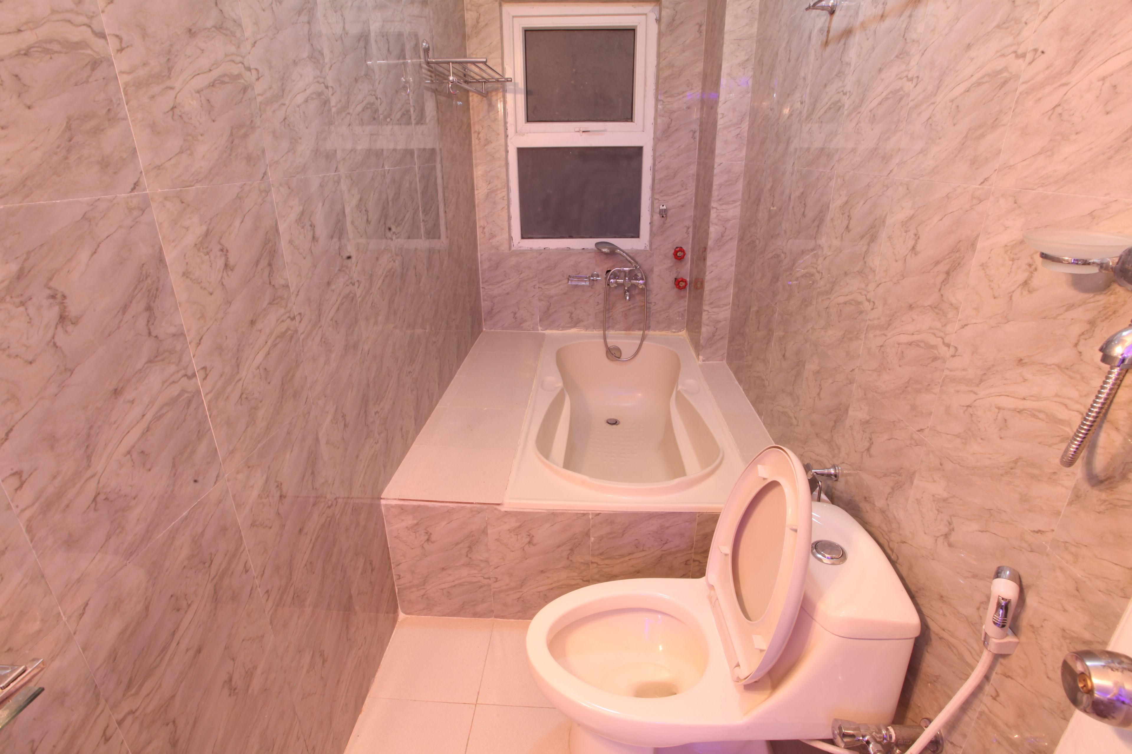 family apartment, 1 bedroom, kitchen, city view | bathroom | shower, rainfall showerhead, free toiletries, hair dryer