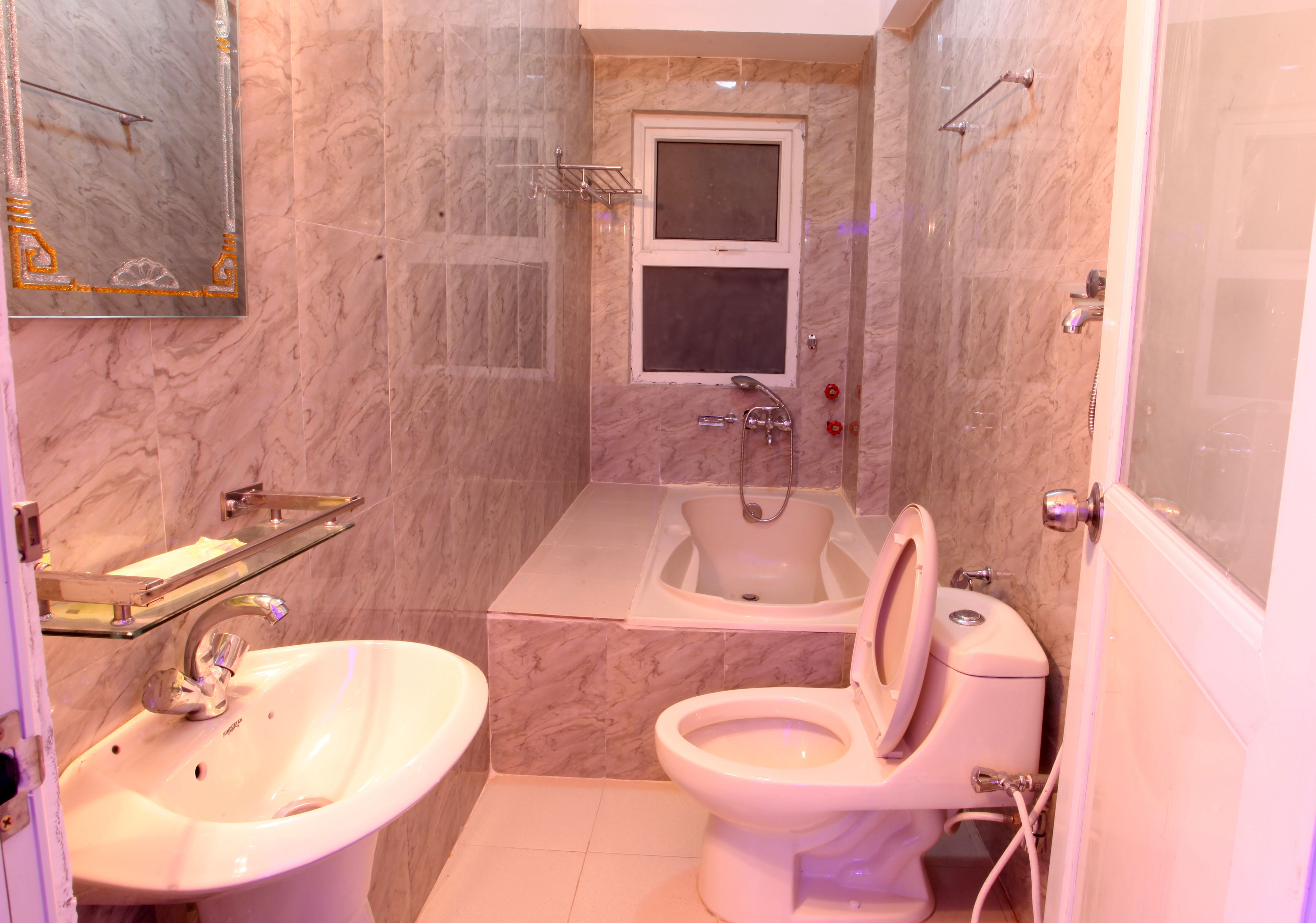 superior suite, 1 bedroom, bathtub, city view | minibar, desk, free wifi