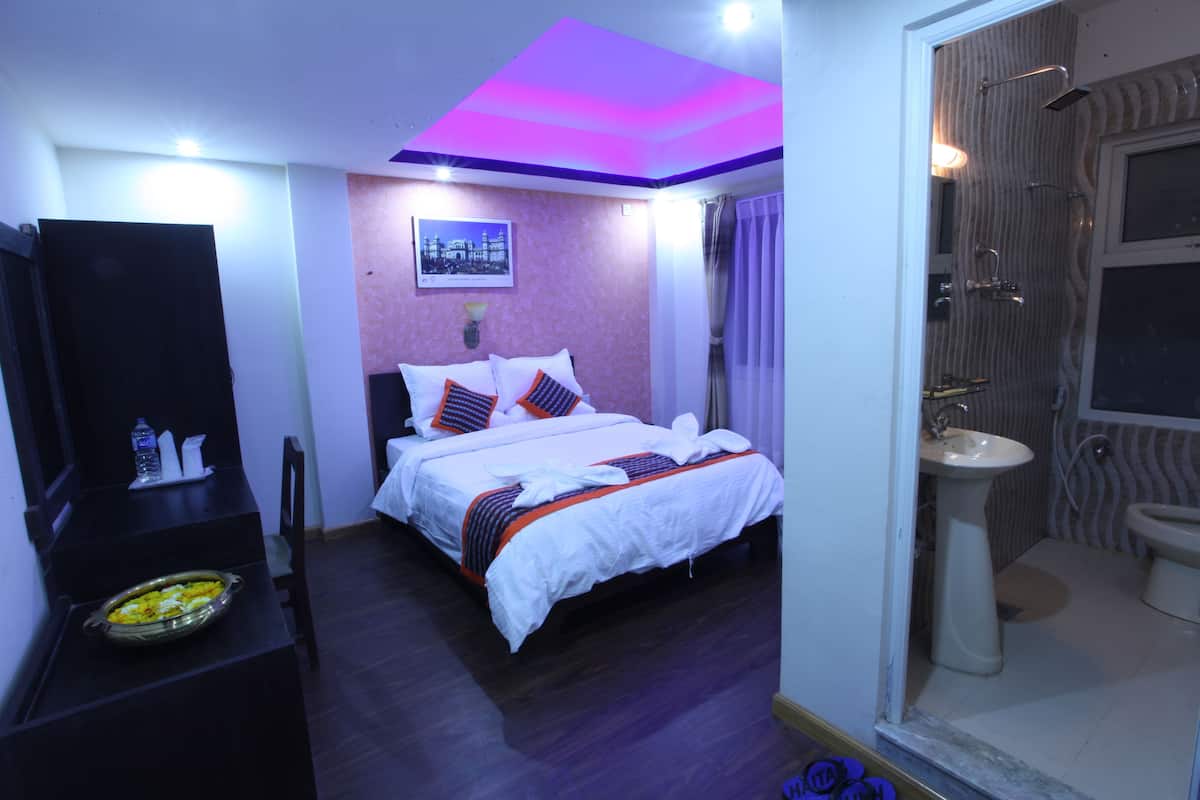 มินิบาร์, โต๊ะทำงาน, Wi-Fi ฟรี