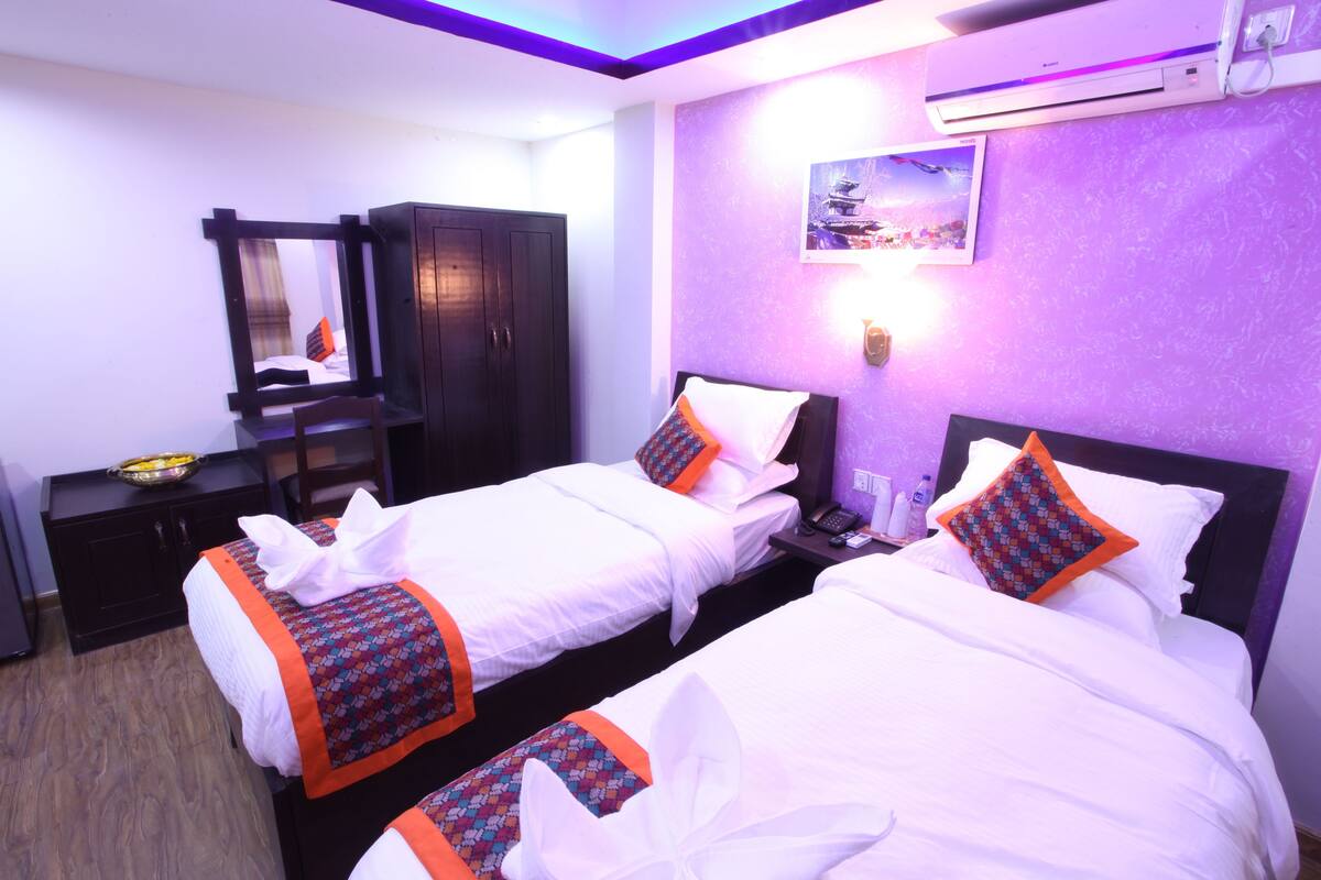 มินิบาร์, โต๊ะทำงาน, Wi-Fi ฟรี