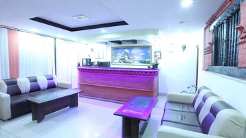 Check-in/check-out kiosk