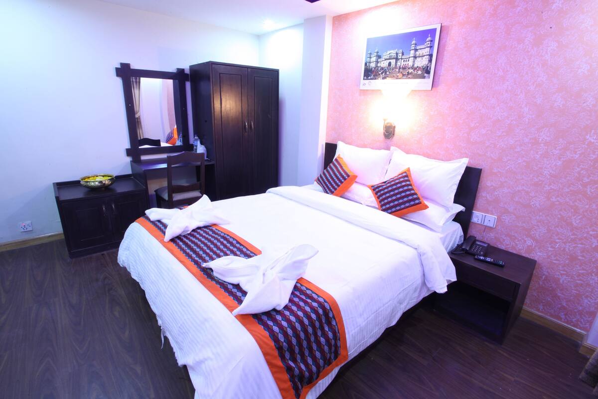 Deluxe Single Room, 1 Single Bed, Private Bathroom, City View