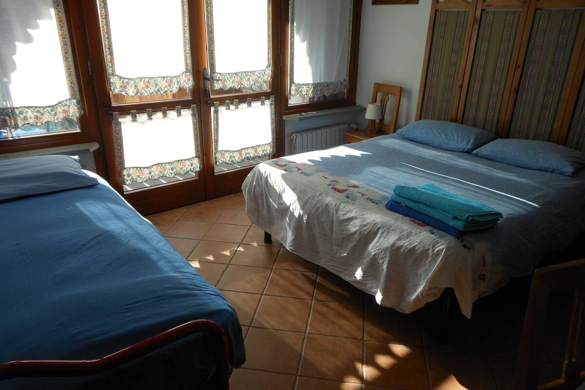 1 bedroom, free cots/infant beds, free WiFi