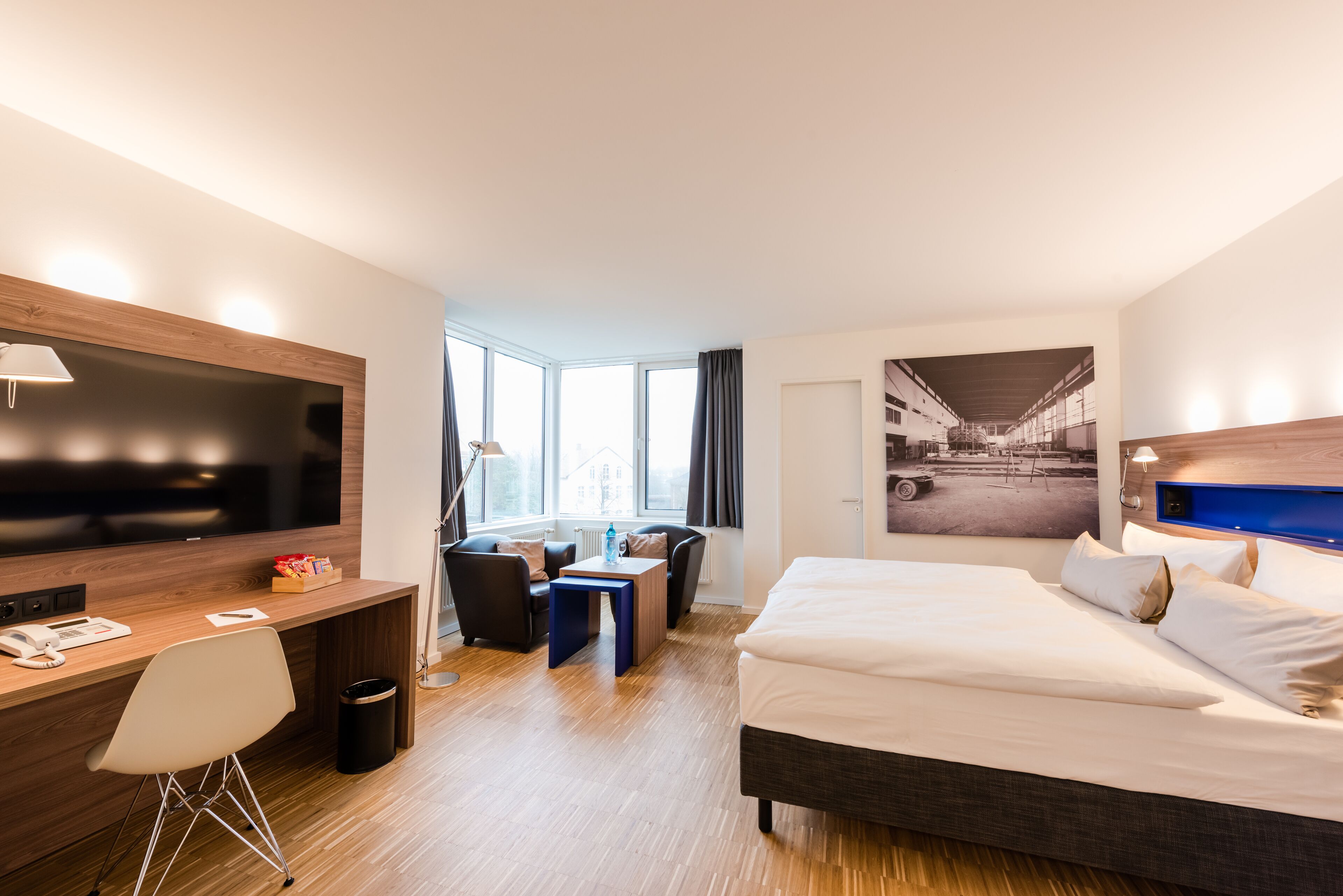 standard room | hypo-allergenic bedding, desk, blackout curtains, free wifi